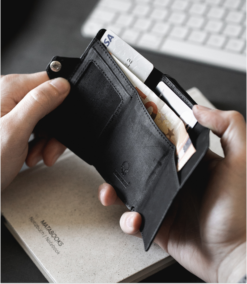 Messenger Bag ''Barcelona'' + Slim Wallet "Flip"